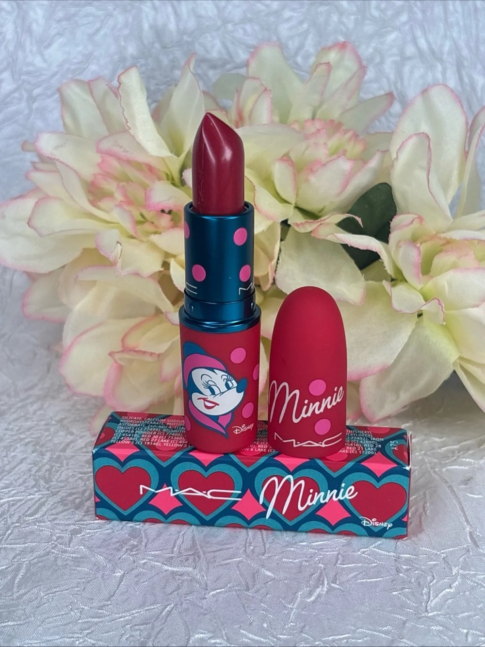 MAC Disney Minnie Lustreglass Lipstick MINNIE WOO Full Size NIB